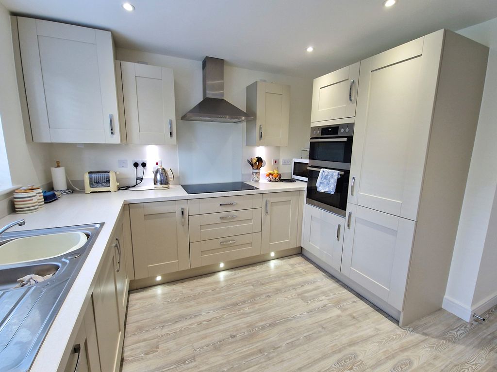 Additional image 6 of 4 bed detached house for saleLlys Penfro, Newton, Porthcawl CF36