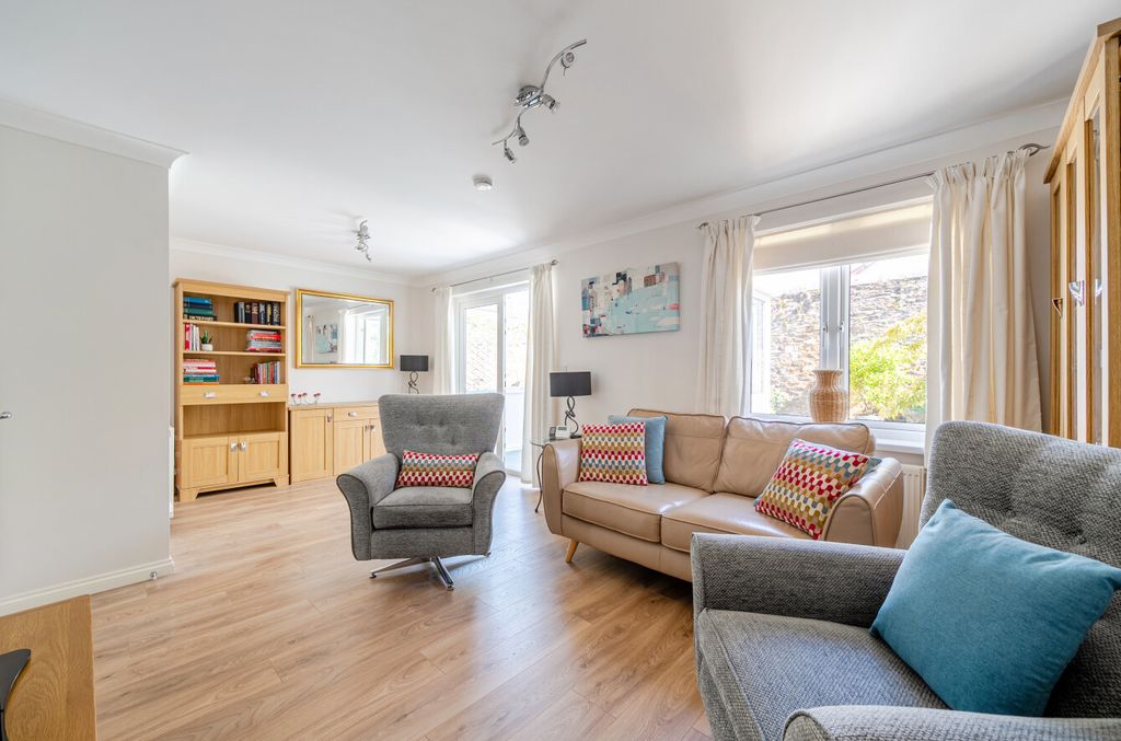 Property photo 2 of 16 1488069-12-6A4E78...