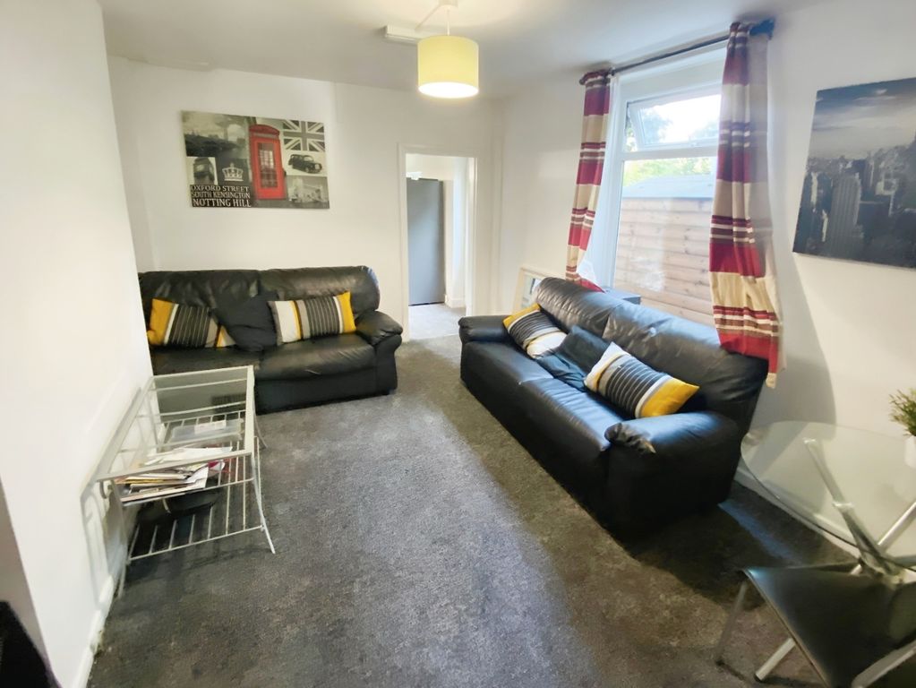 Property photo 3 of 16 4015426