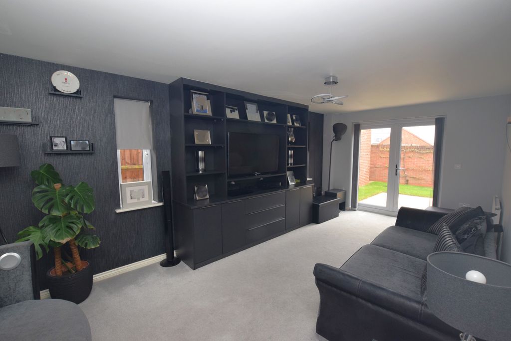 Property photo 2 of 15 Dsc_3633