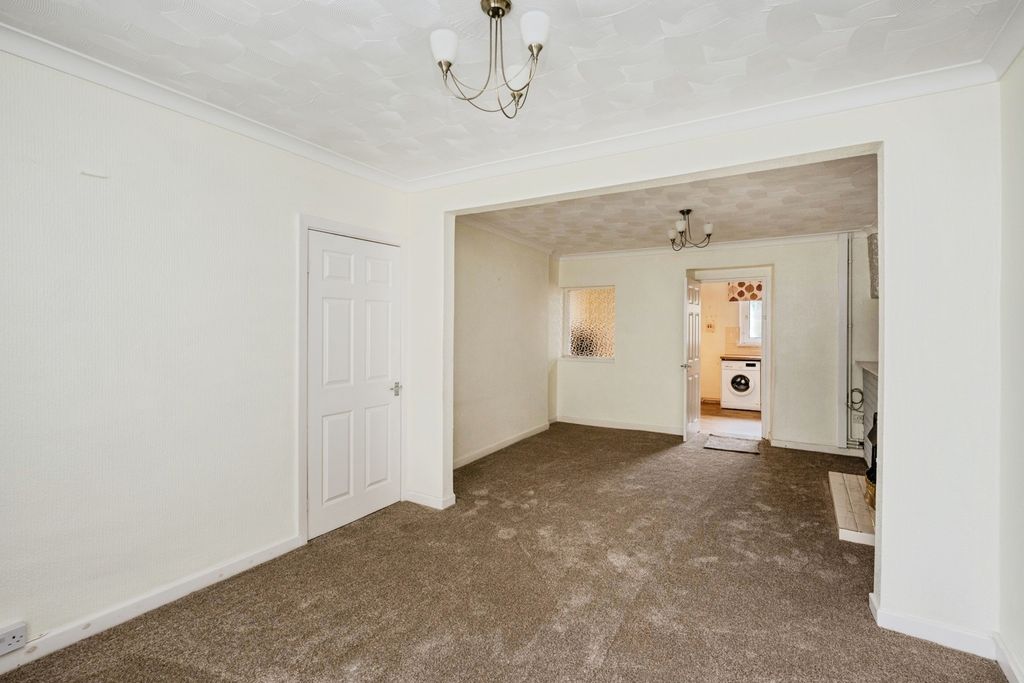 Property photo 2 of 17 Photo