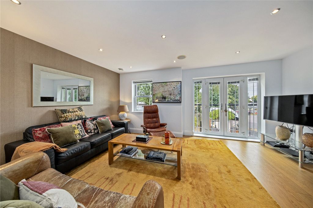 Property photo 2 of 10 Picture No. 05