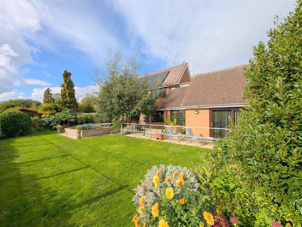 Property photo 2 of 36 Pxl_20251022_112841060.Jpg