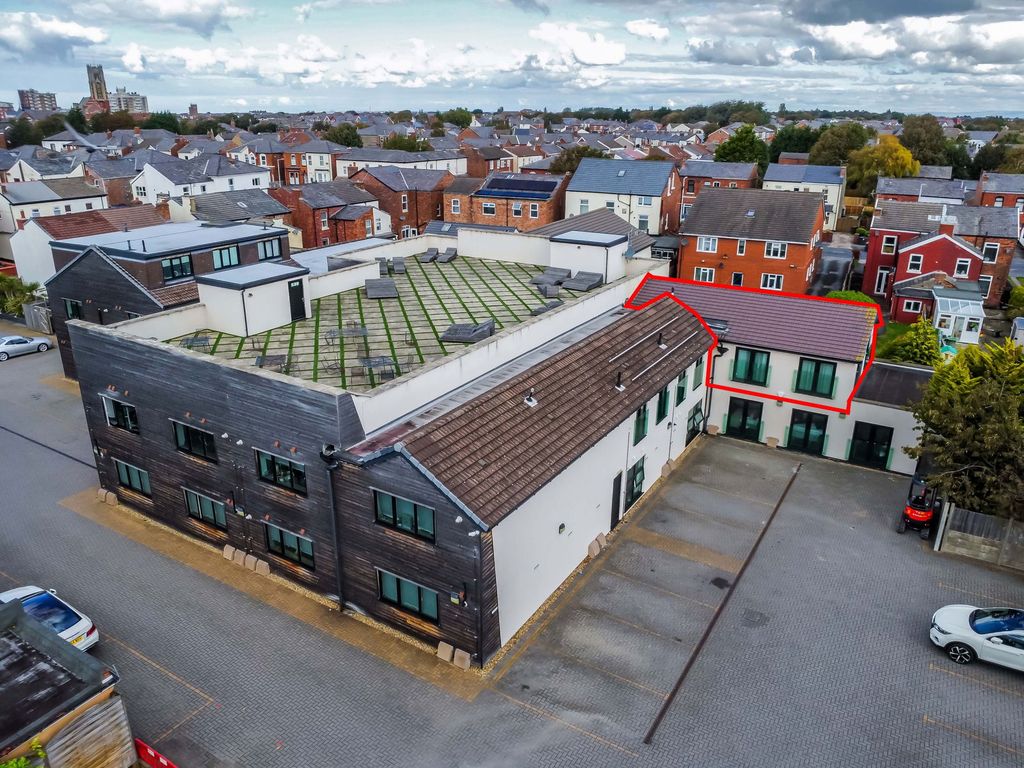 Property photo 1 of 21