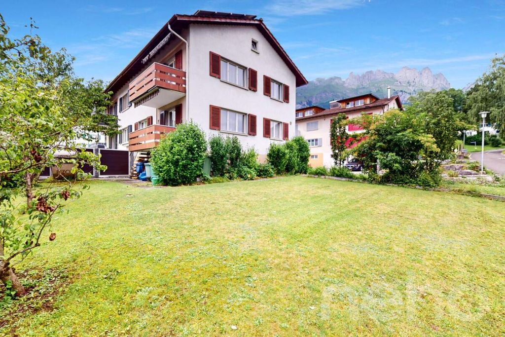 Property photo 2 of 13