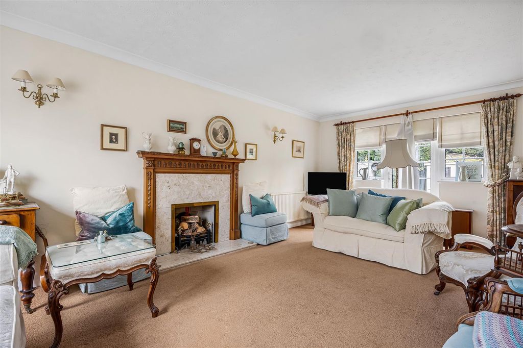 Property photo 2 of 16 22_76504.Jpg