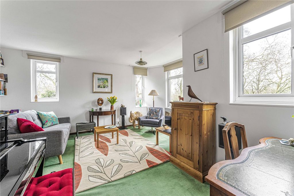 Property photo 1 of 21 Reception