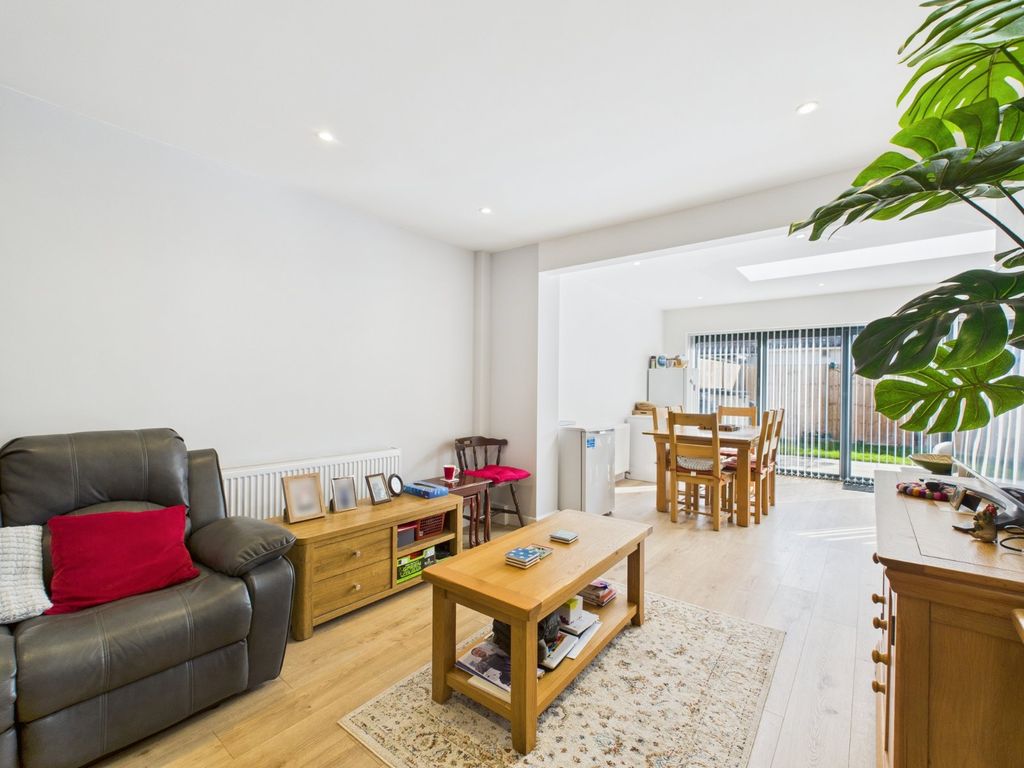 Property photo 2 of 12 Picture No. 13