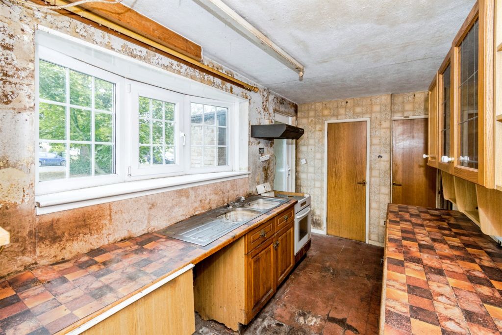 Property photo 3 of 18