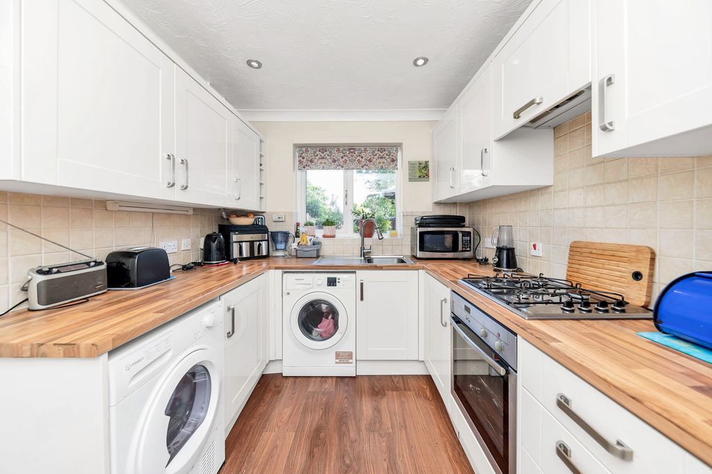 Property photo 1 of 16