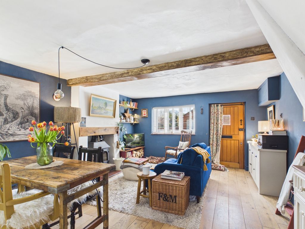 Property photo 2 of 19 Cam02366G0-Pr0143-Still007