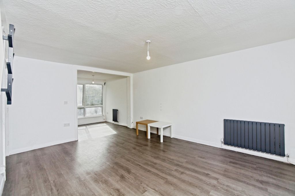 Property photo 1 of 19 Pbox-Img.Jpg