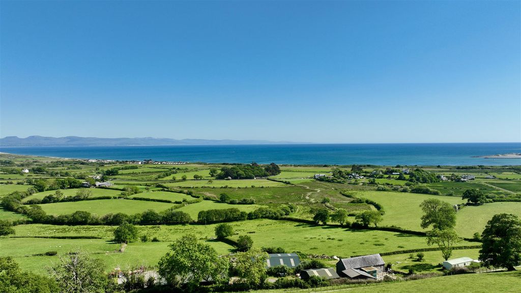 Property photo 3 of 25 Dji_Fly_20250517_150628_478_1747588288868_Photo.Jp