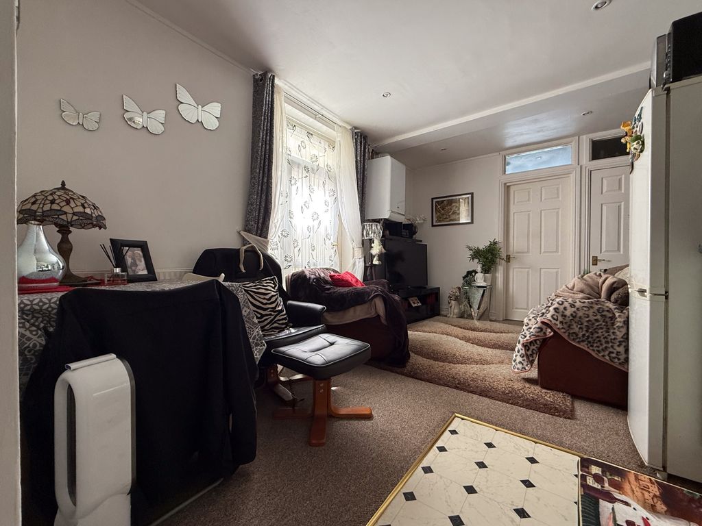 Property photo 2 of 18 Call 02920 454555 To Secure Your Viewing_7