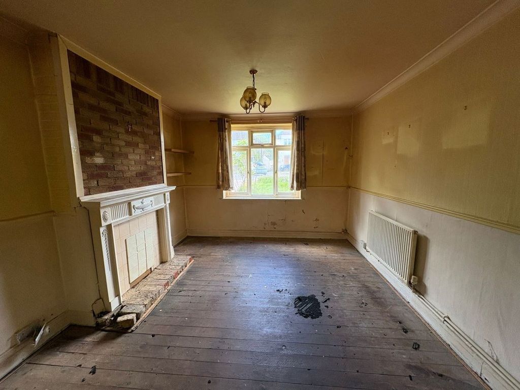 Property photo 3 of 14