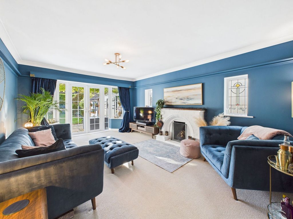 Property photo 2 of 19