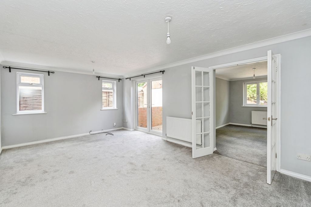 Property photo 2 of 20 Pbox-Img.Jpg