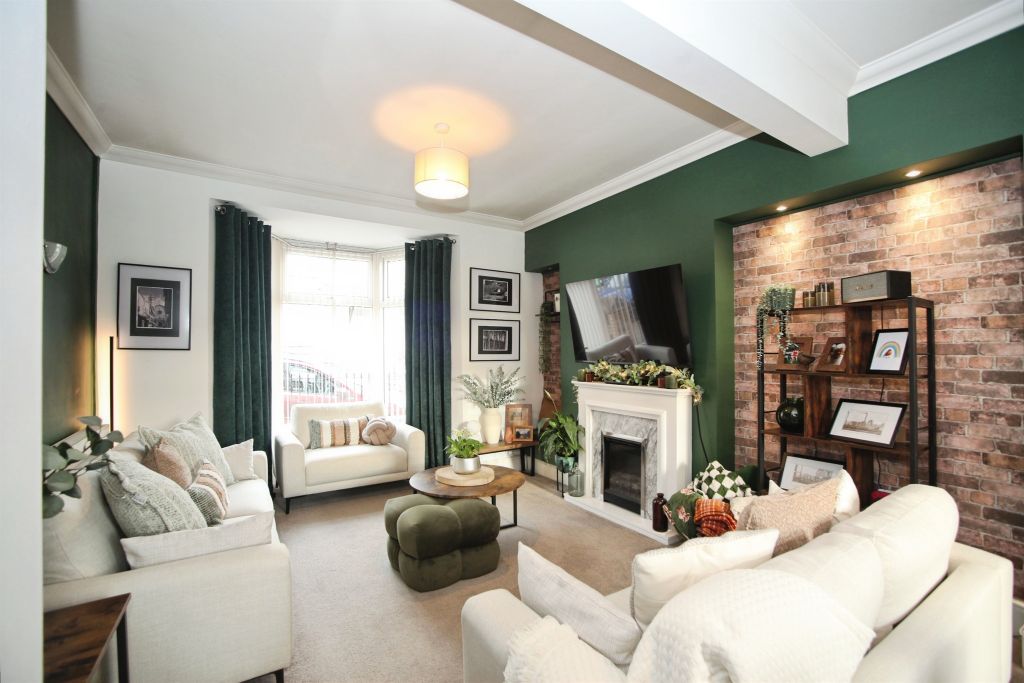 Property photo 2 of 27