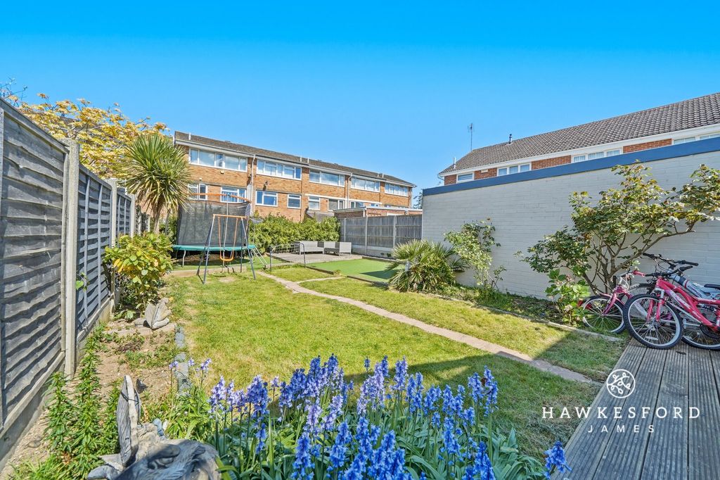 Property photo 2 of 14 Stanhope Avenue, Sittingbourne - Garden