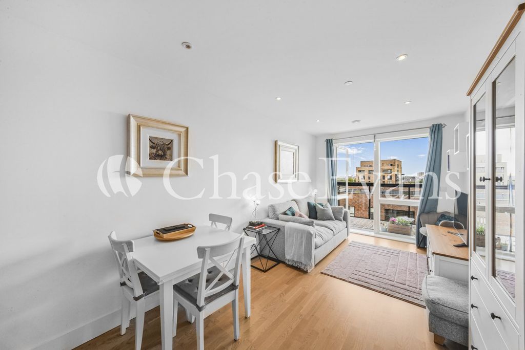 Property photo 1 of 14 Living Area