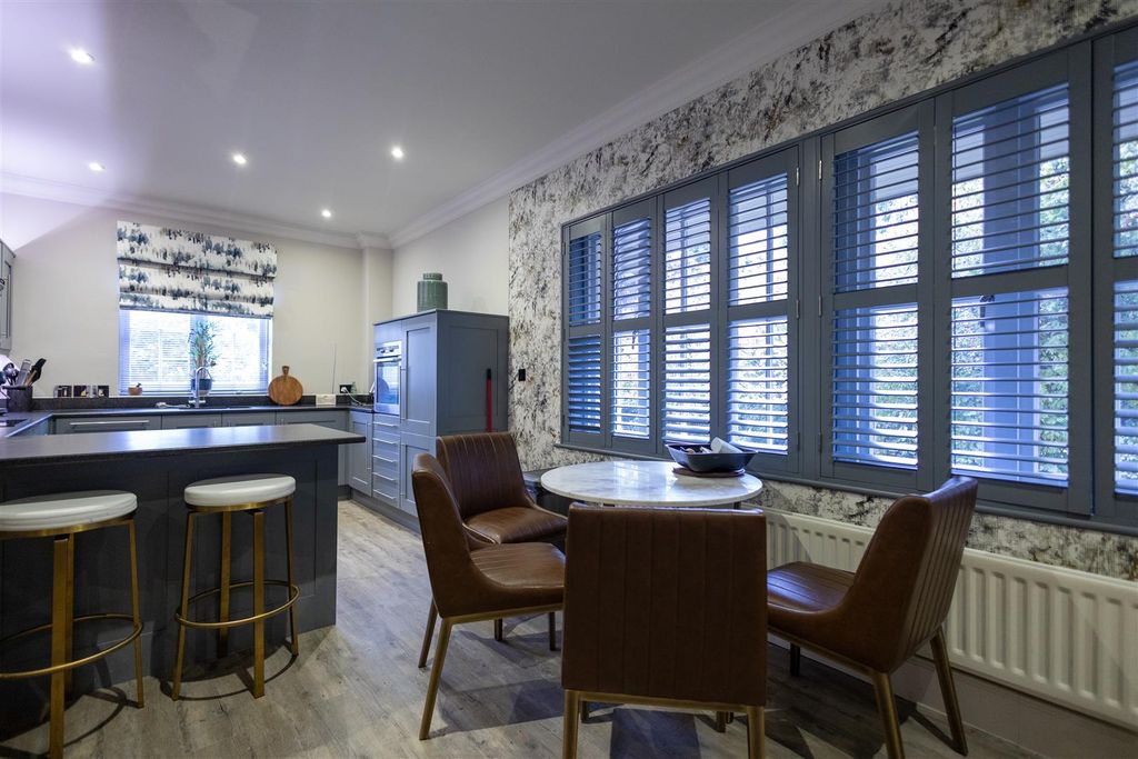 Property photo 2 of 18 Dinning Area.Jpg