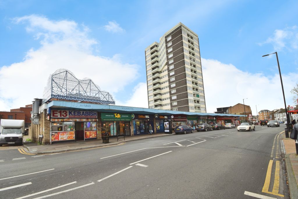 Property photo 2 of 19