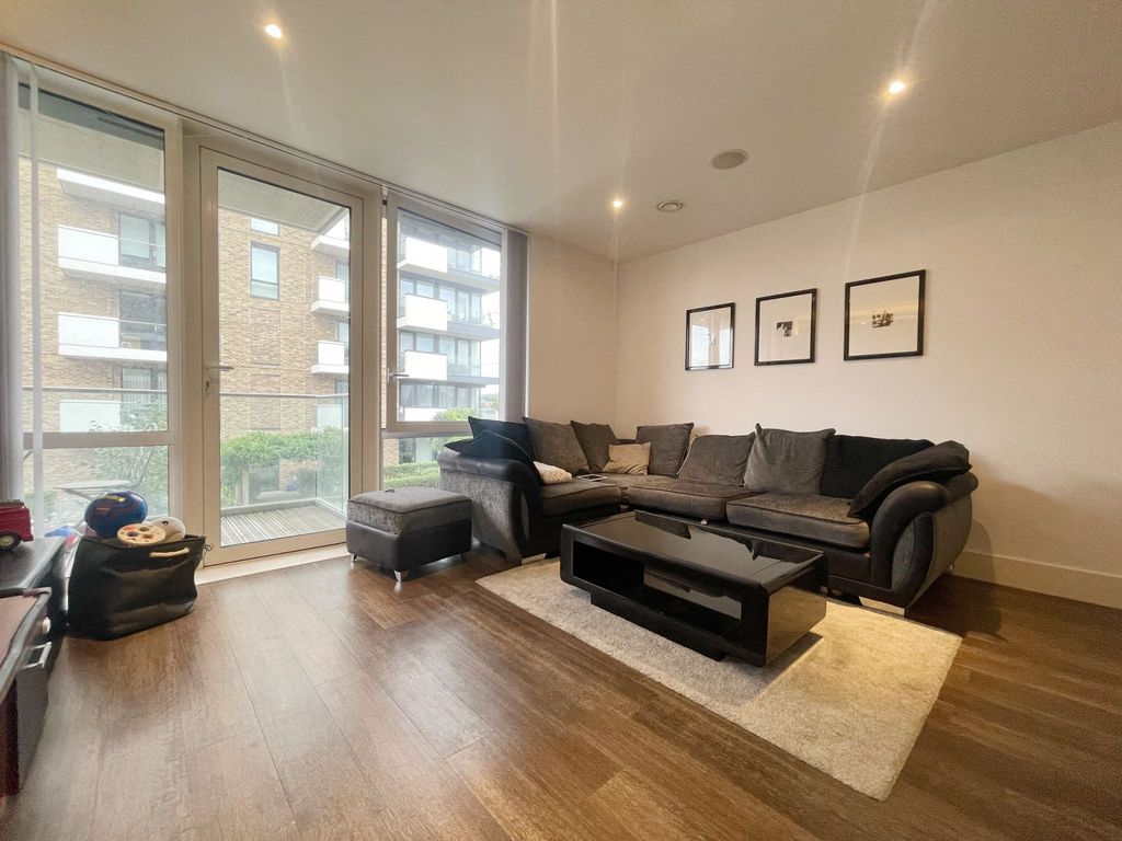 Property photo 1 of 11 Studio Apartment To Rent