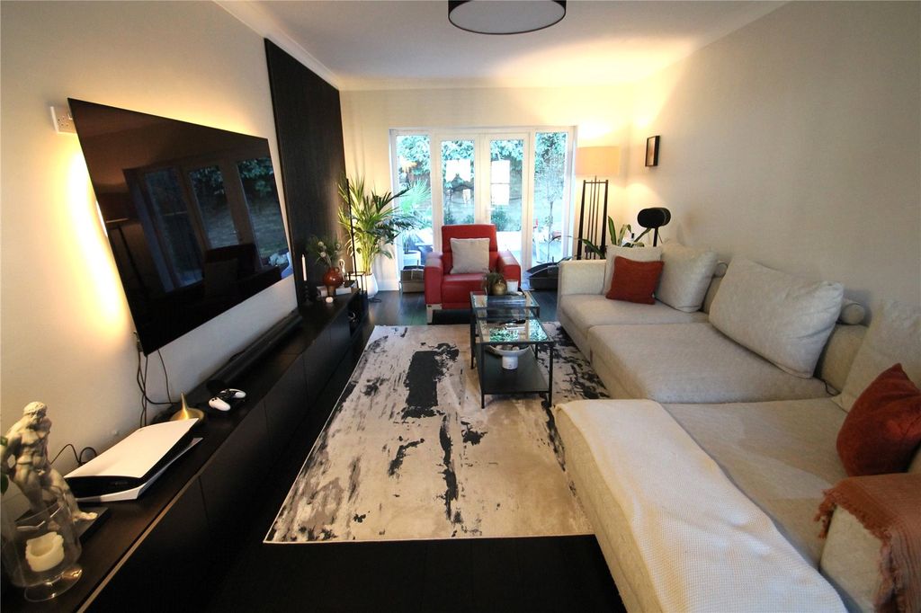 Property photo 3 of 23 Picture No. 04