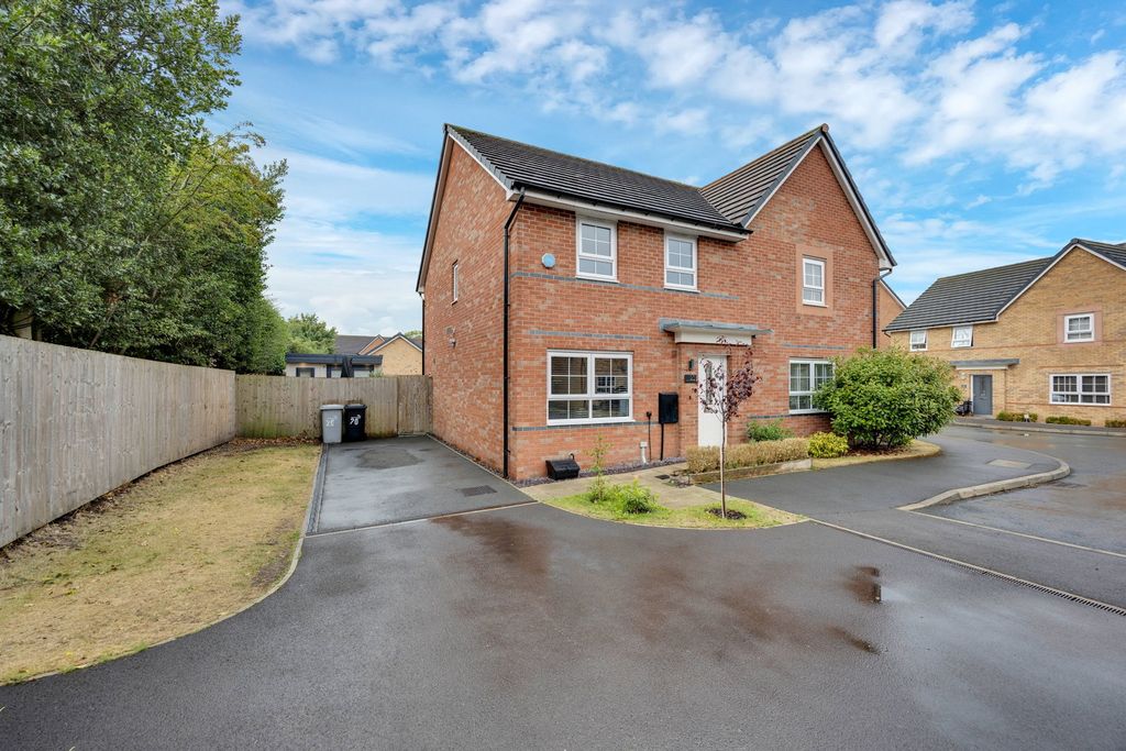 Property photo 1 of 37