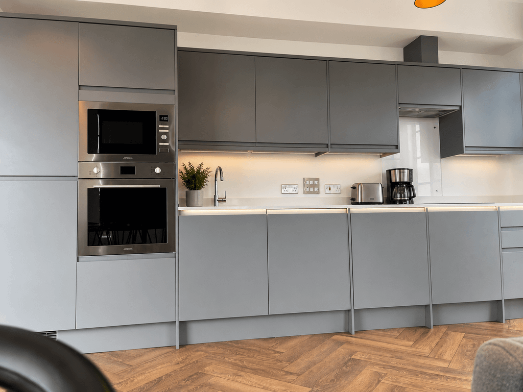 Property photo 3 of 9 Kitchen