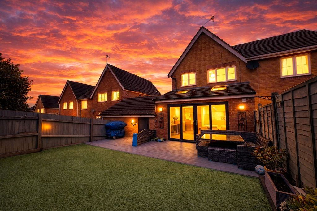 Property photo 2 of 27 Picture No. 14