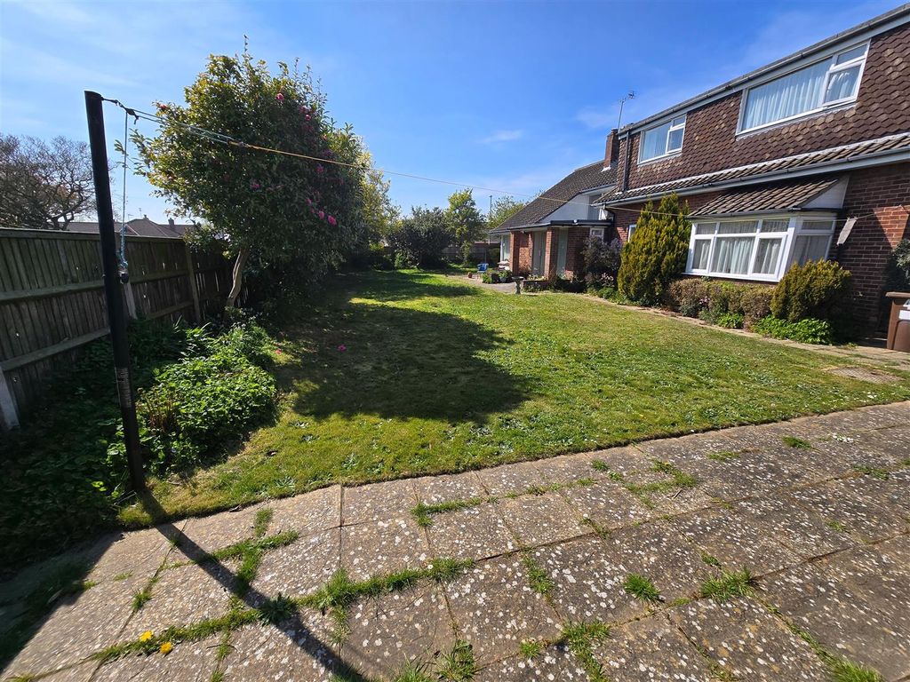 Property photo 2 of 22 Garden