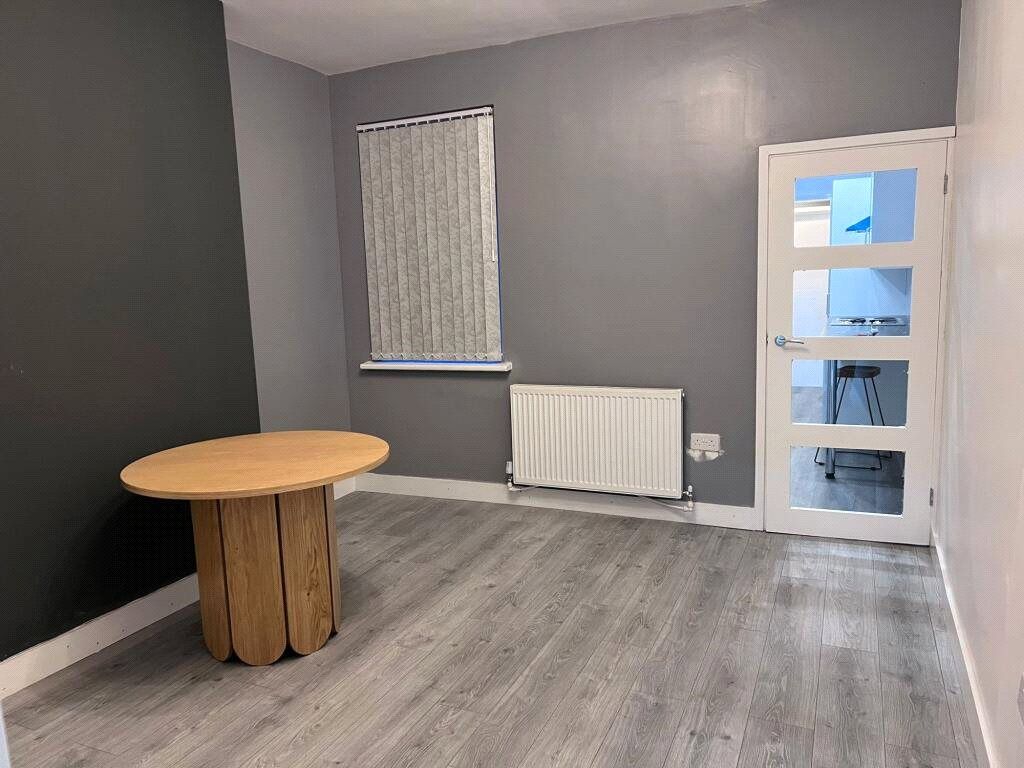 Property photo 3 of 8 Picture No. 08