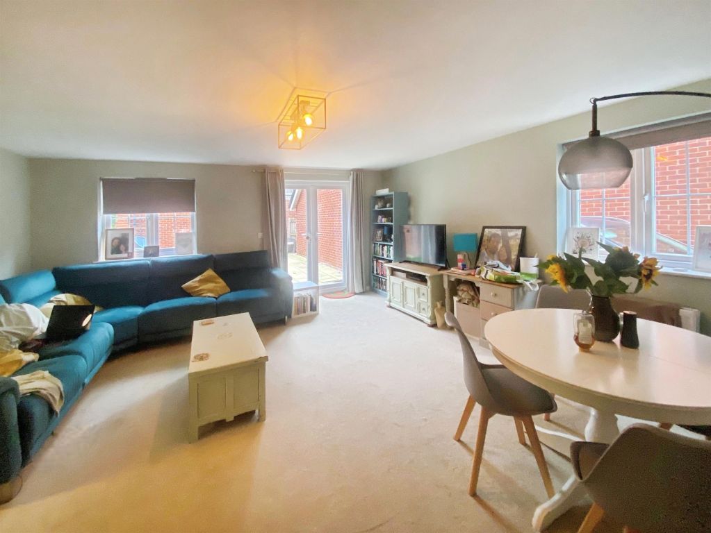 Property photo 2 of 12