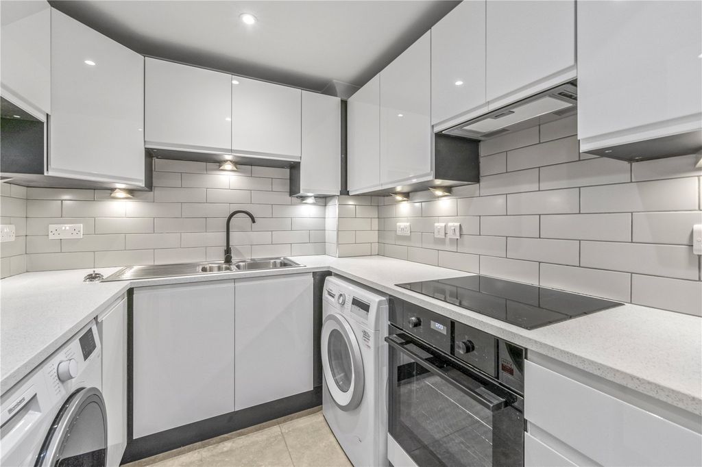 Additional image 5 of 2 bed flat for saleThames Street, Hampton TW12