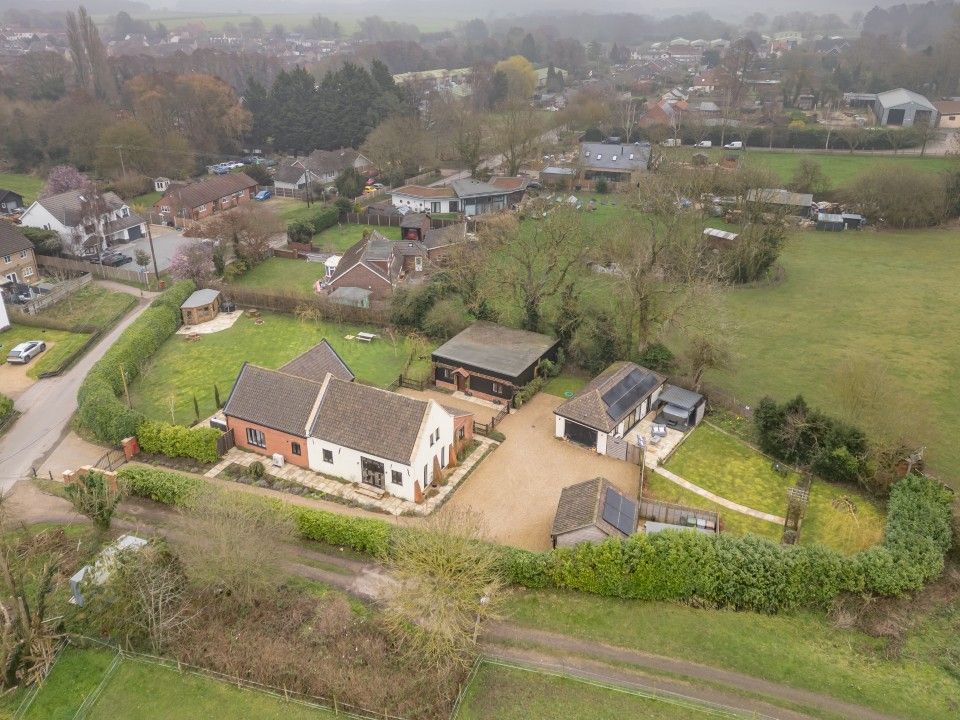 Property photo 2 of 43