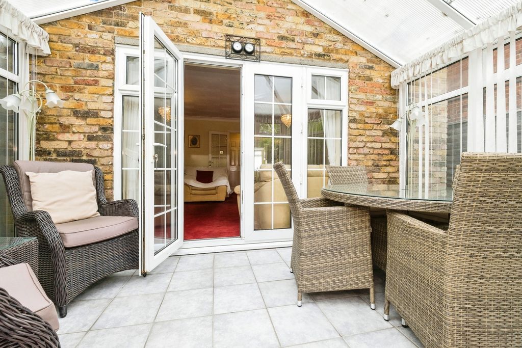 Property photo 2 of 28 Pbox-Img.Jpg