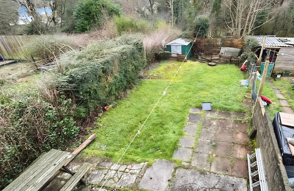 Property photo 3 of 12 Garden