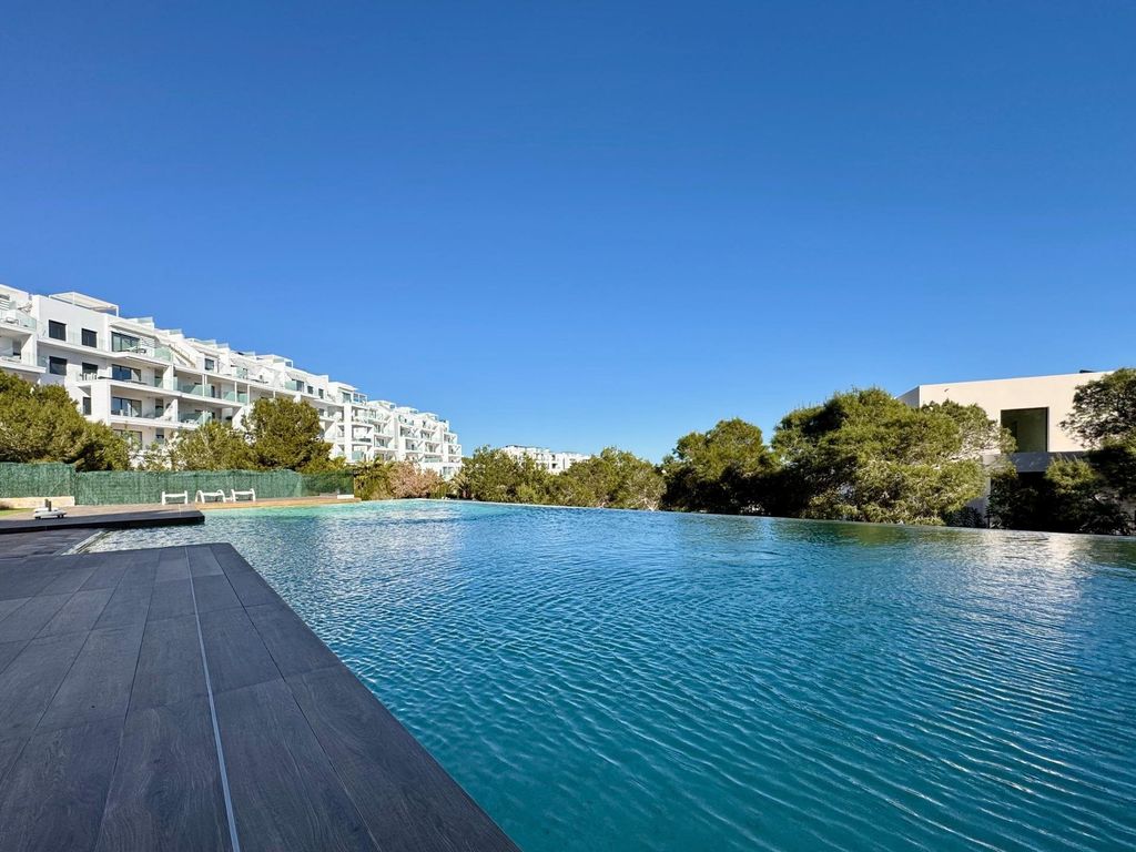 Property photo 3 of 33