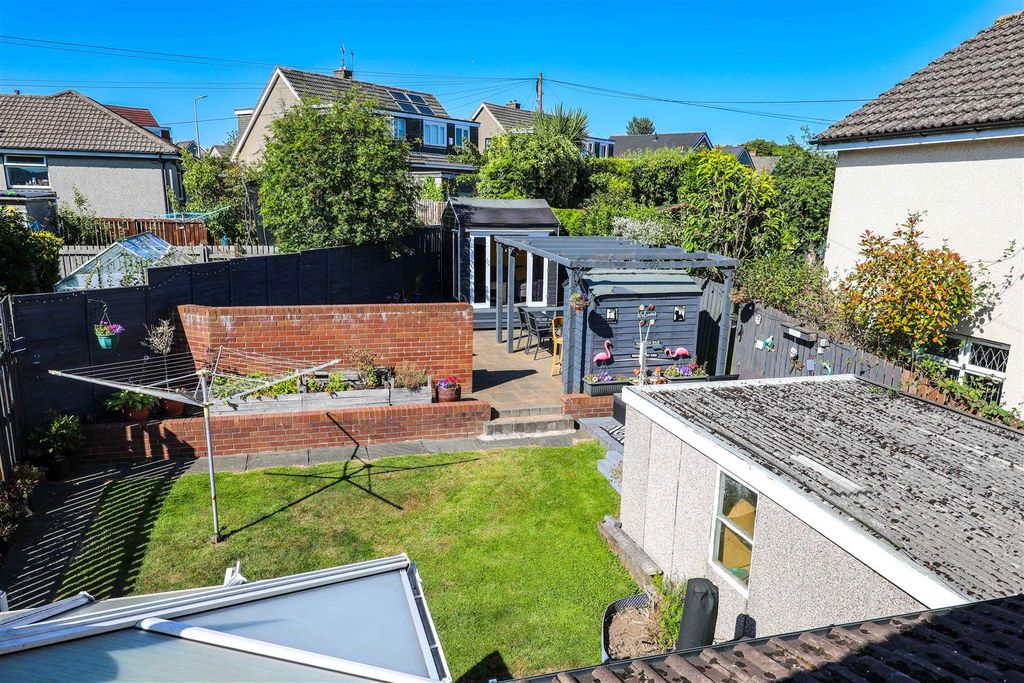 Property photo 3 of 25 C