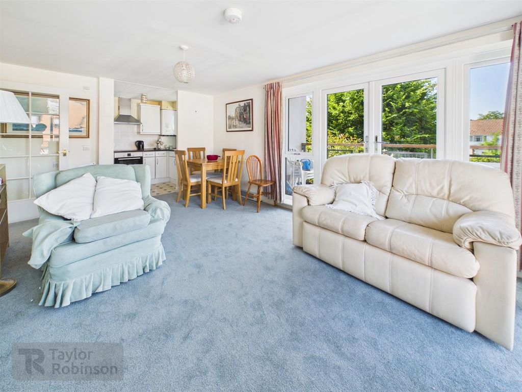 Property photo 3 of 17 Cam02600G0-Pr0768-Still014.Jpg