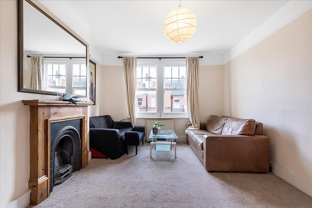 Property photo 2 of 10