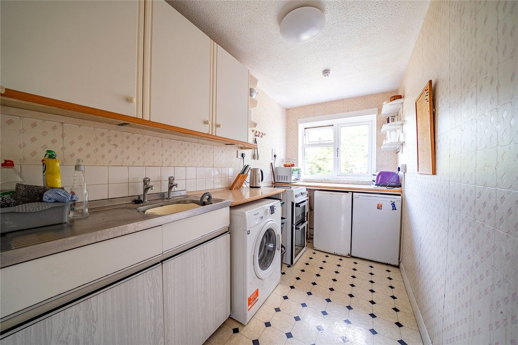 Property photo 3 of 10 Picture No. 02