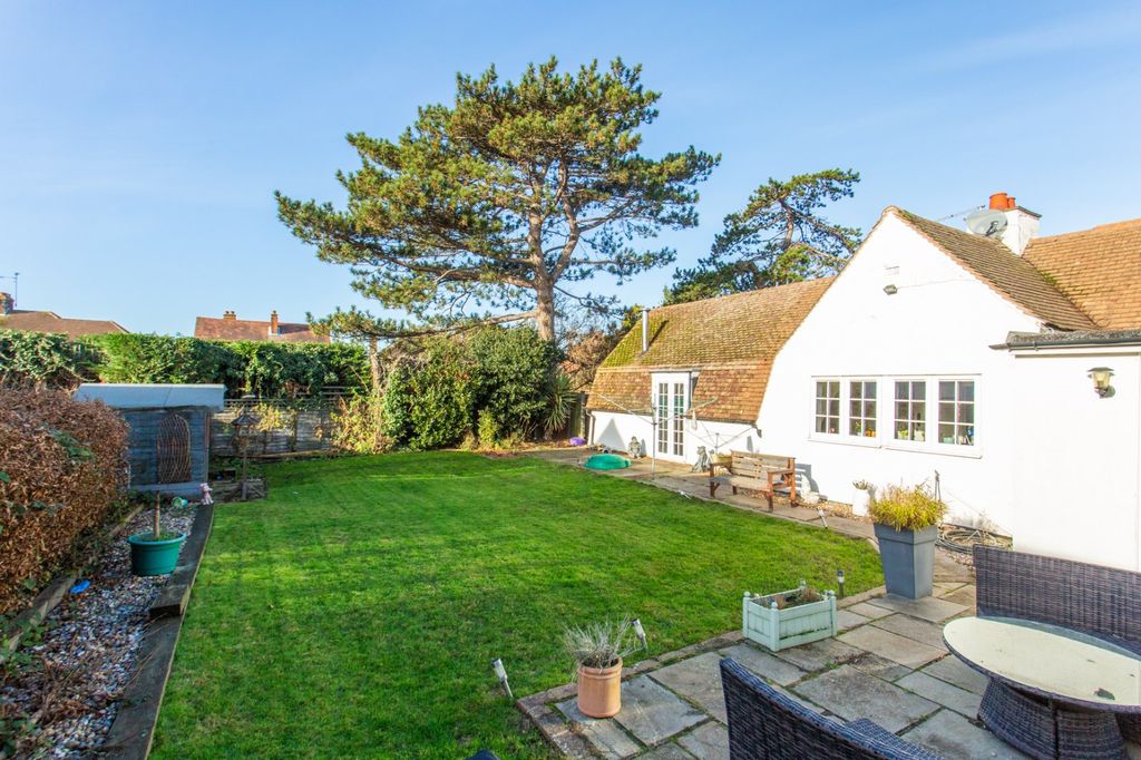 Property photo 2 of 19 Picture 2