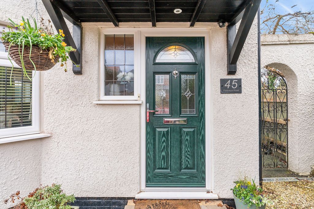 Property photo 2 of 23