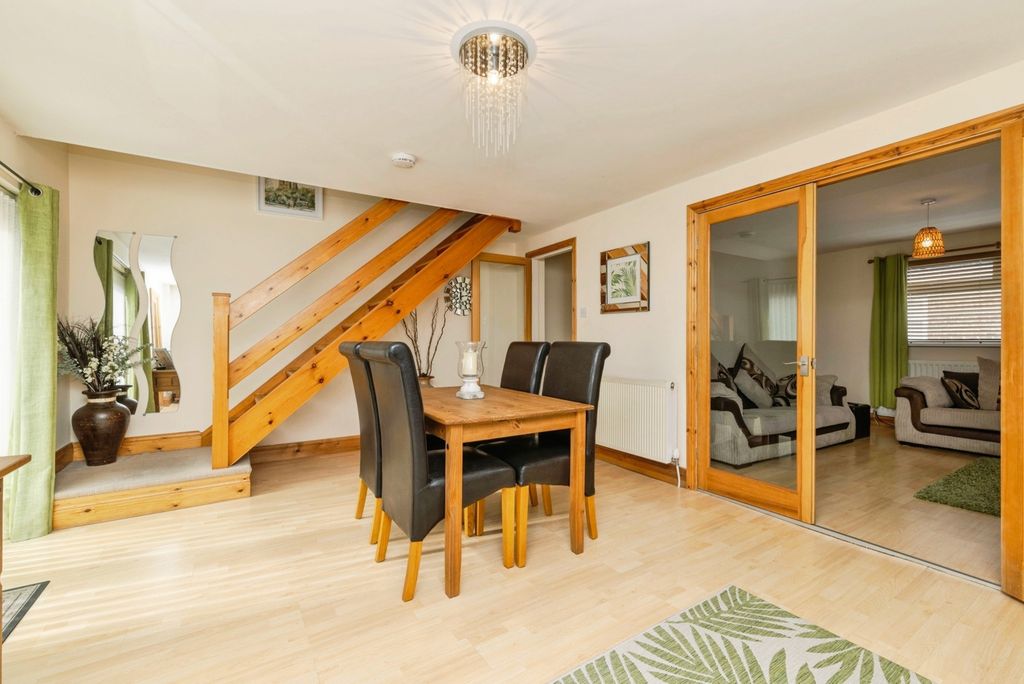 Property photo 3 of 17 Pbox-Img.Jpg