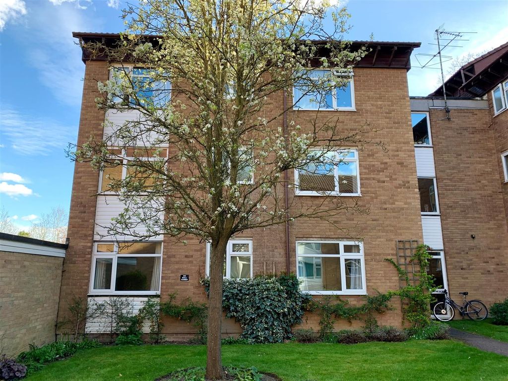 Property photo 2 of 9 Exterior 2.Jpg