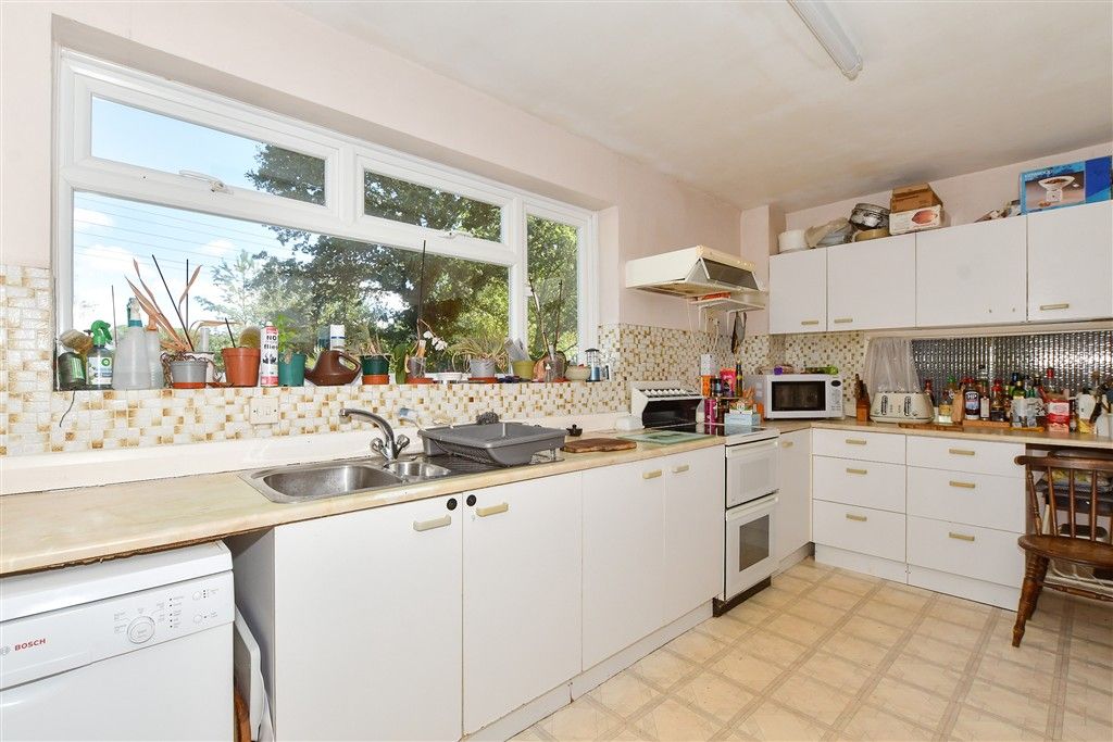 Property photo 3 of 14 Kitchen