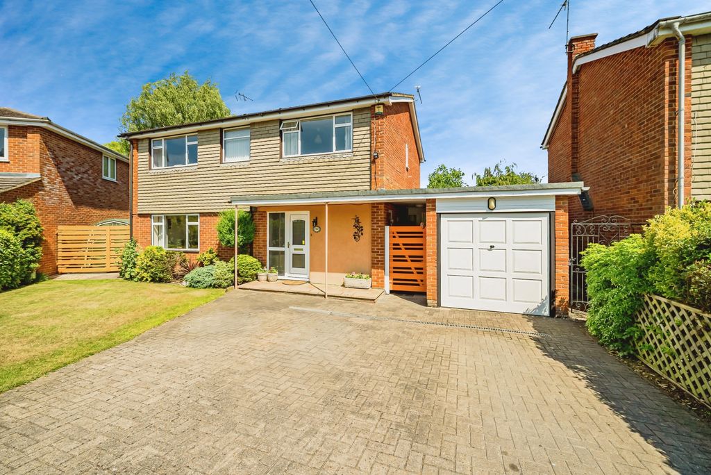 Property photo 1 of 19 Front