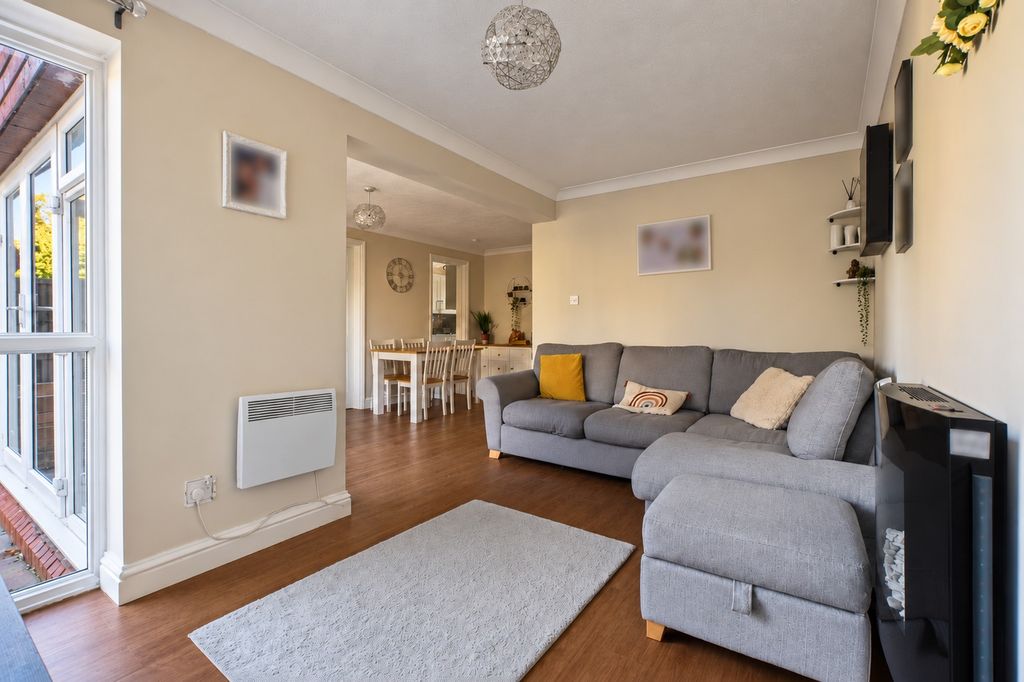Property photo 2 of 11 5314603